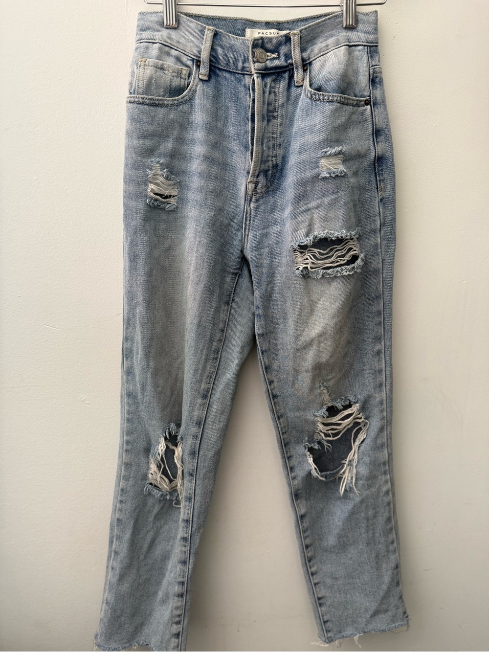 Light Wash XXS Distressed Women Jeans - PacSun